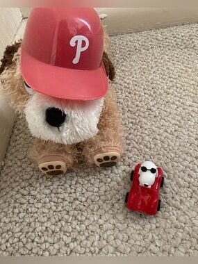 SNOOPY in car by United Features Syndicate vintage toy